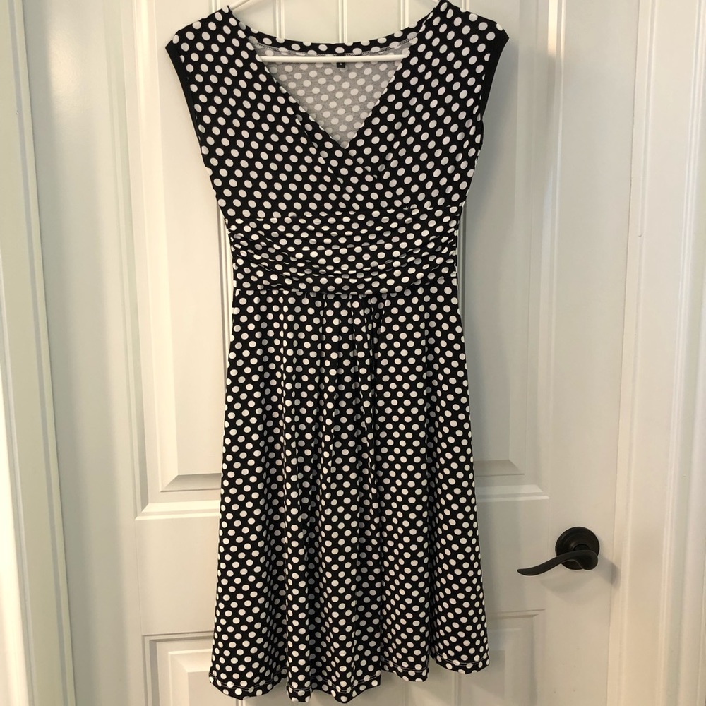Polka dot maternity dress